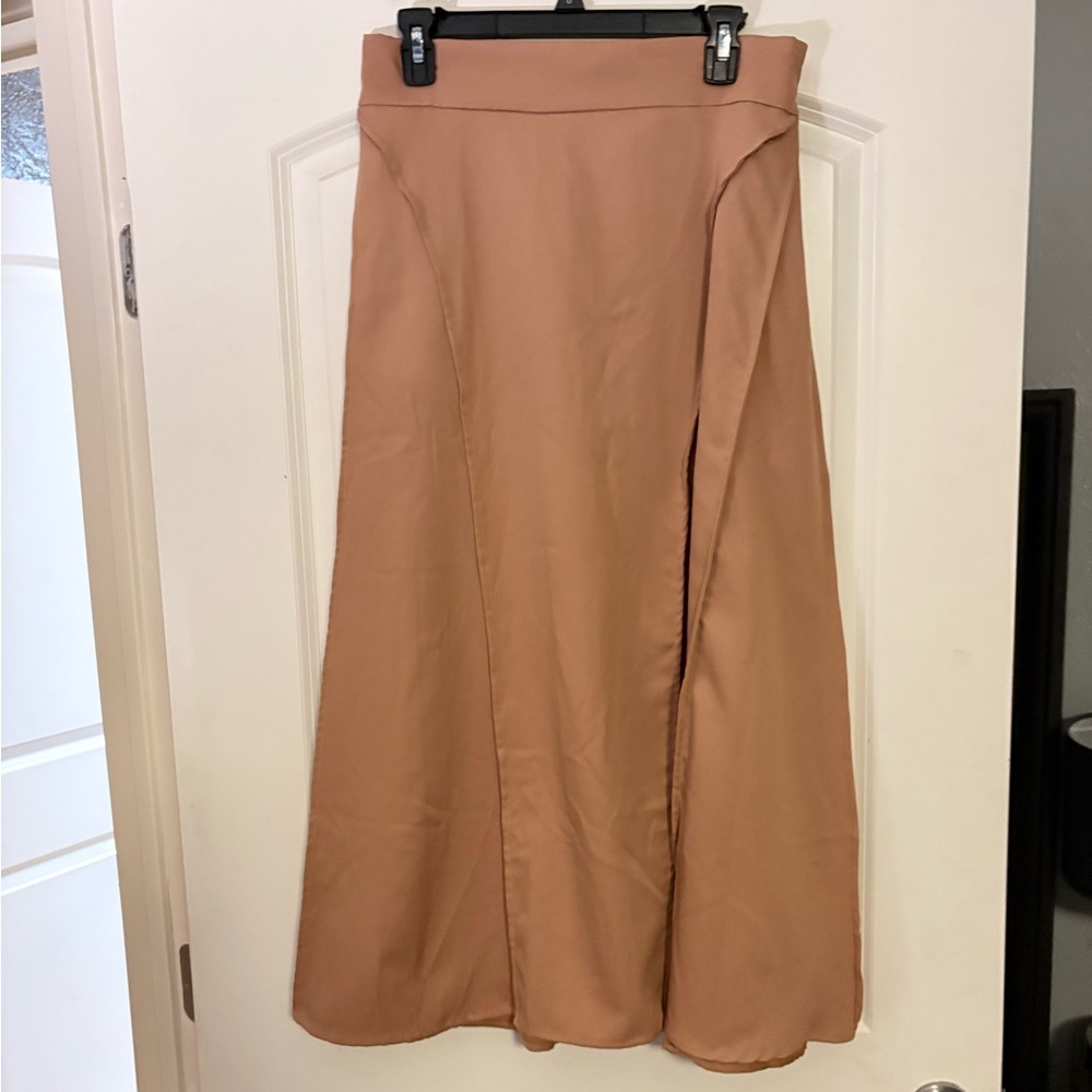 SHEIN Camel Colored Skirt with Vertical Seam Detail